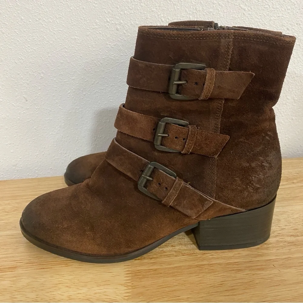 Clarks Elvina Haze Dark Brown Suede Leather Buckle Detail Ankle Boot‎ Bootie 6